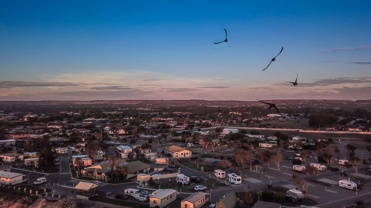 Sunset Beach Holiday Park Geraldton Exterior photo